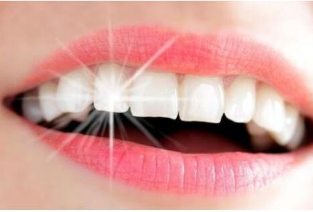 重庆瑞泰口腔医院一颗种植牙要多少钱 有副作用吗