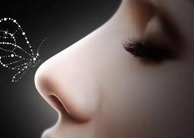 南宁东方整形刘刚假体隆鼻 个性设计 为您塑造精致美鼻