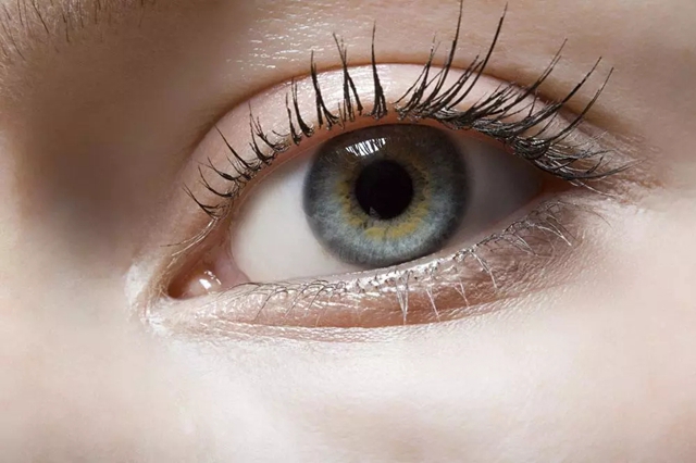 埋线的双眼皮风险 量身打造自然双眼皮