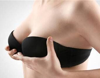 乳房下垂会带来什么影响 乳房下垂矫正优势